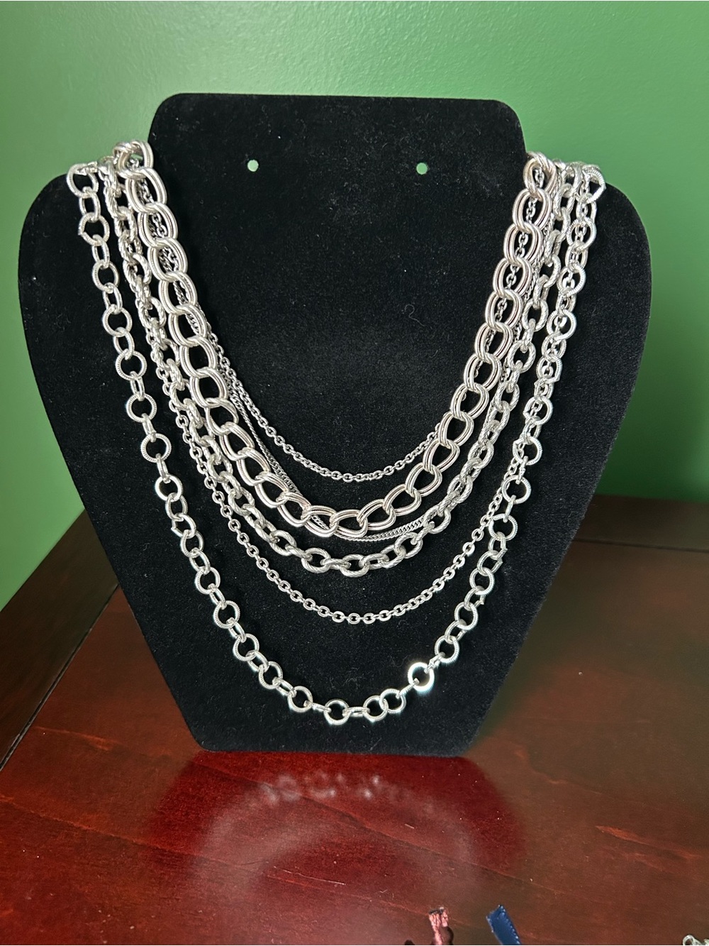 Multi-Layer Silver Chain Necklace for Women – Elegant Layered Statement